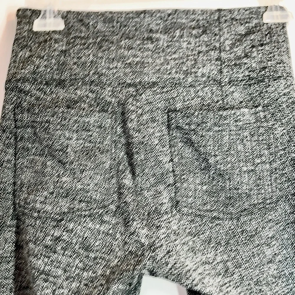 Athleta Pocket Leggings Chevron Herringbone Gray Women's Size XS - Picture 9 of 12